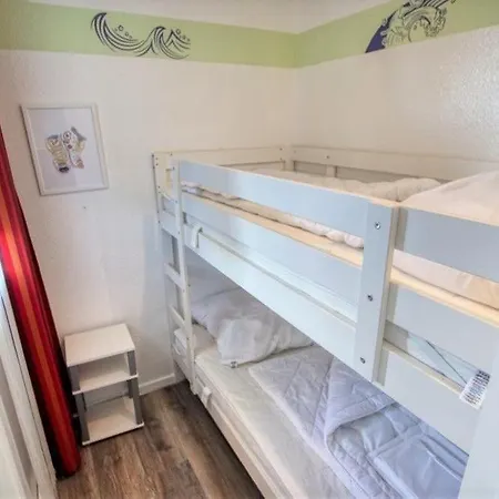 - Haus D, App 0deg04 Lägenhet